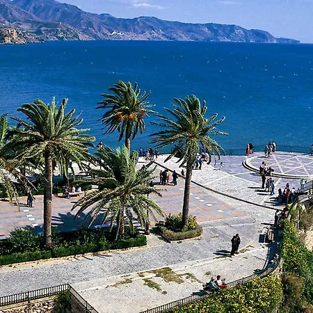 Pueblo Andaluz فيلة نيرخا